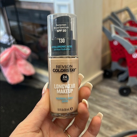 Revlon Colorstay 24hrs Longwear Makeup - Picture 1 of 1